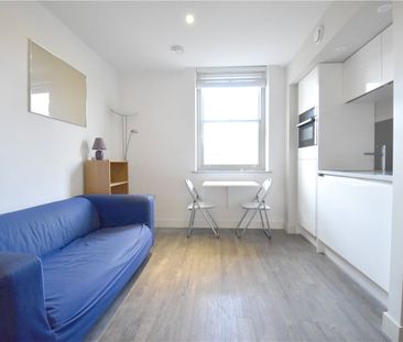 Well presented studio apartment within this architecturally designe... - Photo 2