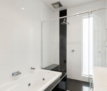 11a Third Street, Parkdale VIC 3195 - House For Rent | Domain - Photo 3