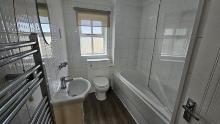 2 bedroom terraced house to rent - Photo 5