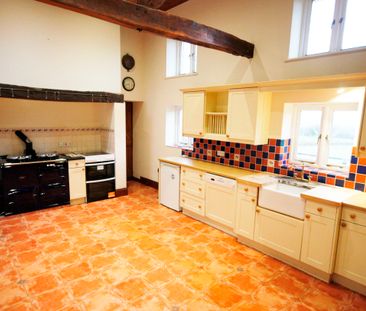 Tytherington, Wotton-under-Edge, Gloucestershire, GL12 8PY - Photo 5