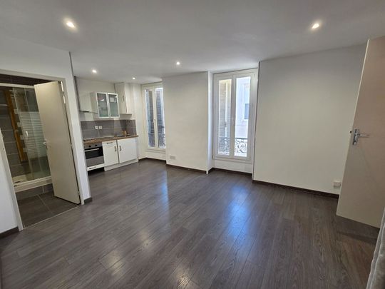Appartement Nimes 1 pièce(s) 23.76 m2, - Photo 1