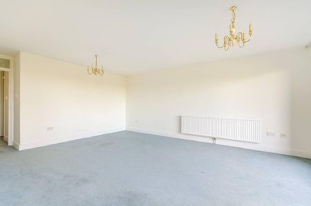 3 bedroom flat to rent - Photo 2