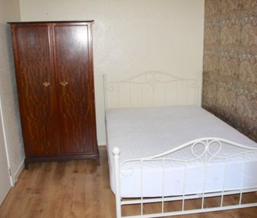 6 bedroom flat to rent - Photo 5