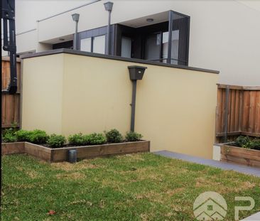 Perfect 3 plus study townhouse with walking distance to town centre - Photo 6