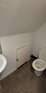 Christ Church Road, Studio, Doncaster, DN1 - Photo 4