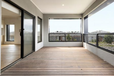 Modern 4 Bedroom Townhouse - Photo 5