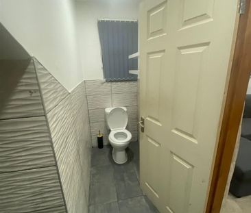 Stratford Terrace, Leeds - Photo 3