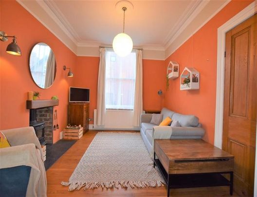 3 Bedroom Terraced Available Arranging tenancy - Photo 1