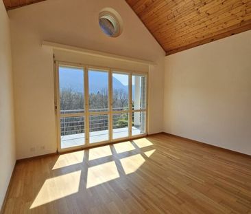 Casa a schiera con giardino e vista aperta - Photo 5