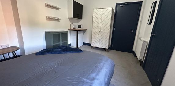 1 bedroom semi-detached house to rent - Photo 2