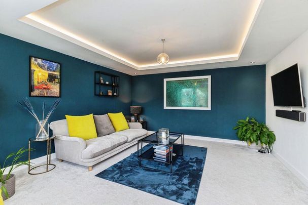 5 bedroom detached house to rent - Photo 1