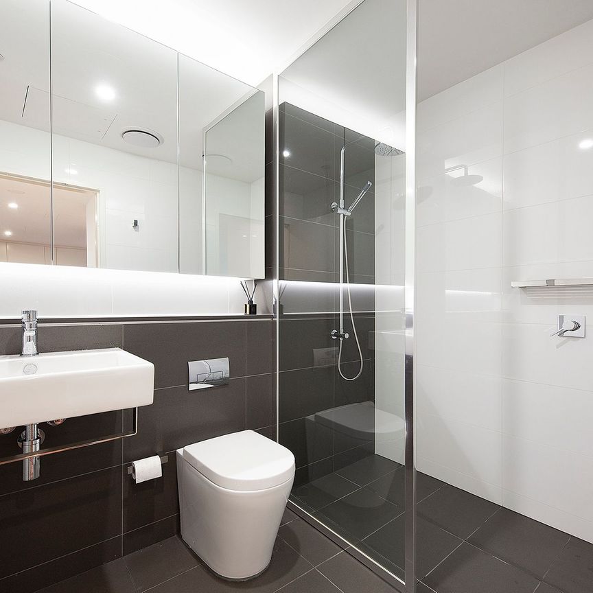 Luxurious Apartment in the Heart of Chatswood ** Available 14/11/25 ** - Photo 1