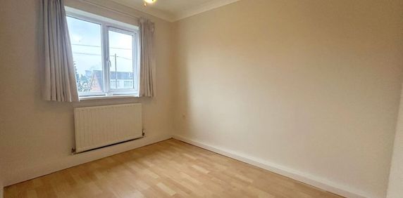 Warwick Road, Scunthorpe - Photo 2