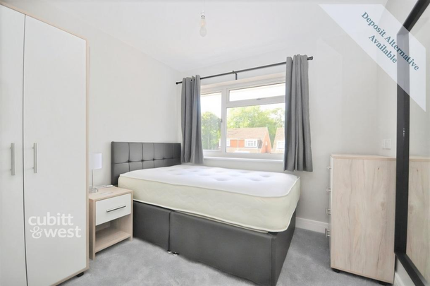 1 bedroom in a house share to rent - Photo 1