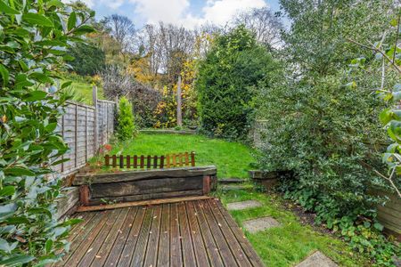 2 bedroom terraced house to rent - Photo 2