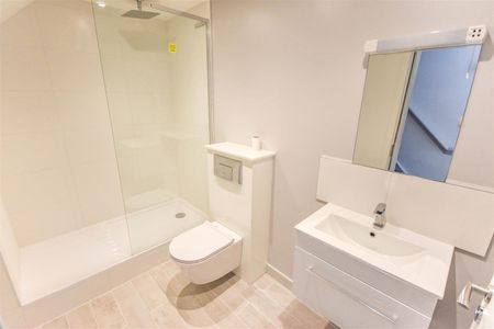 London Road - Photo 4