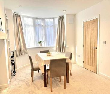 Throne Crescent, Rowley Regis, B65 - Photo 2