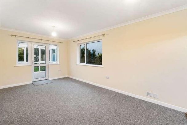 Southland Park Road, Wembury, Plymouth, PL9 - Photo 1