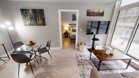 Richmond Street West - Photo 4