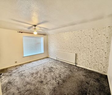 Detached 3-bed home on Links Close, Derby. lounge, conservatory, fi... - Photo 3