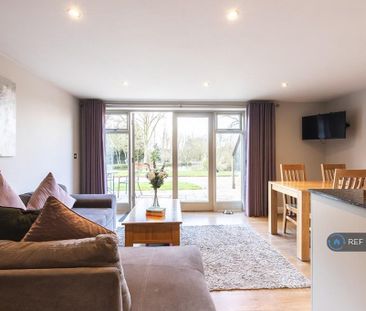 2 bedroom maisonette to rent - Photo 2