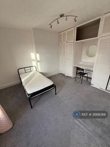 5 bedroom terraced house to rent - Photo 2