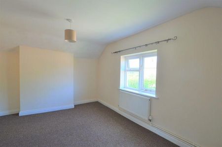 3 bedroom detached house to rent - Photo 4