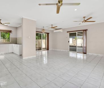 A Well-Appointed Executive Residence Offering Style, Functionality ... - Photo 3