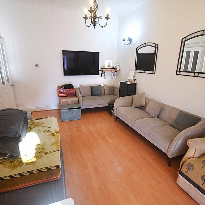 5 bedroom terraced house to rent - Photo 1