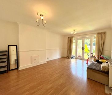 4 bedroom terraced house to rent - Photo 3