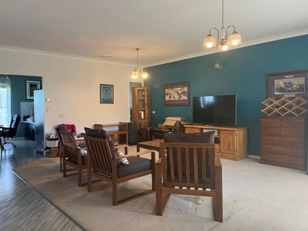 This Great Family Home is in a Good Location. - Photo 2