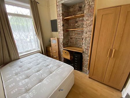 23 Barbican Road - Photo 4