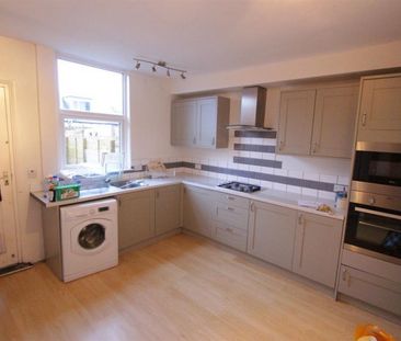 3 bedroom House To Let - Photo 5