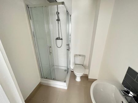 2 bedroom flat to rent - Photo 4