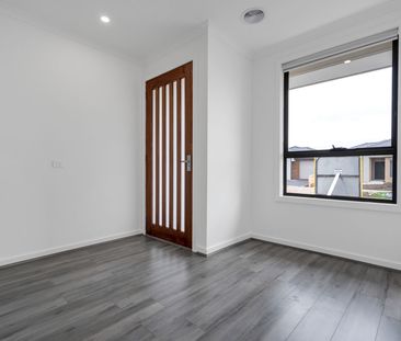 Family Home in Ooranya estate! - Photo 5