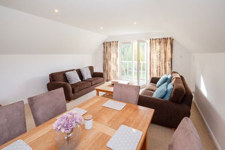 28 Queens Court, AB31 4GD, Banchory - Photo 2