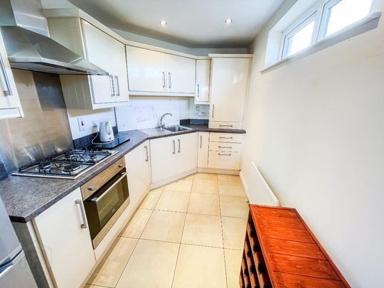 8 Greenwood Court, Ballynahinch Road, Lisburn, BT27 5GF - Photo 1