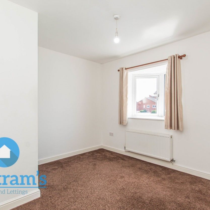 2 bed Flat for Rent - Photo 1