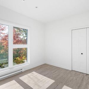 Nouveau 4½ à louer — à deux pas du R.E.M.Deux-Montagnes! - Photo 2