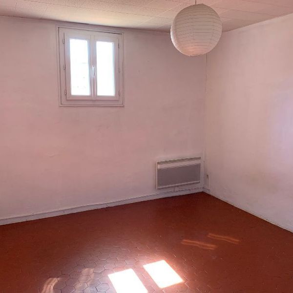 Appartement 1 pièces 30m2 MARSEILLE 6EME 383 euros - Photo 1