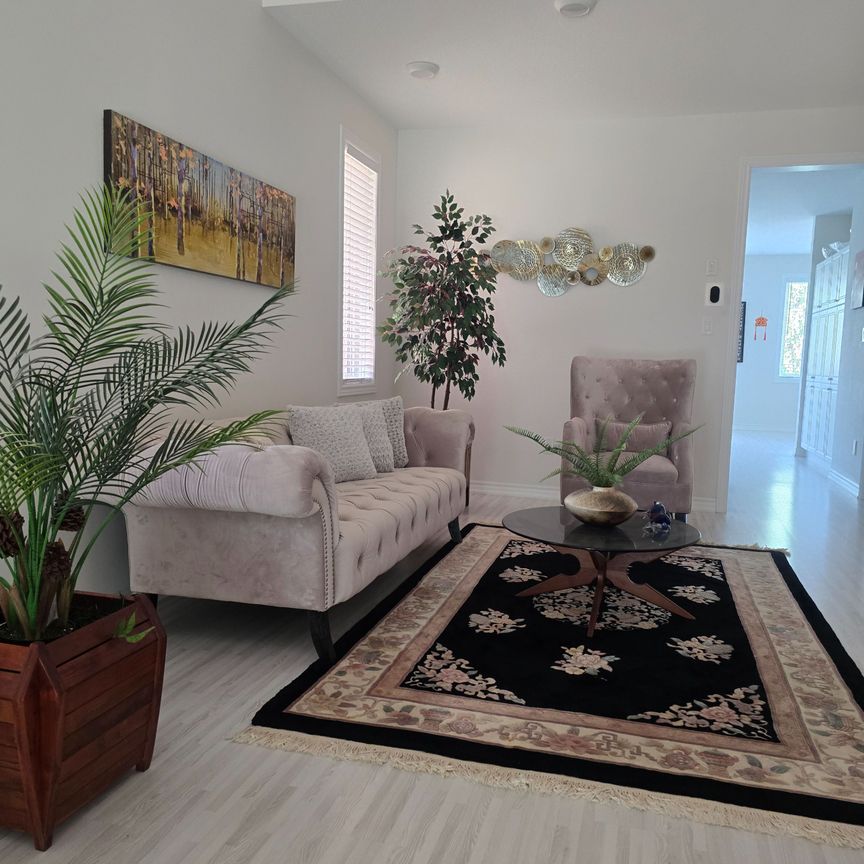 For Lease - 10 Angela Crescent, Niagara-on-the-Lake, Ontario - Photo 1