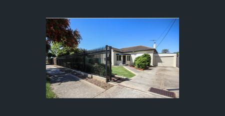 Large 730m2, close to parks, transport and shopping precincts - Photo 4
