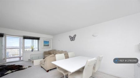 2 bedroom penthouse to rent - Photo 2