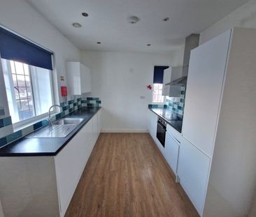 1 Bed Flat, Armfield House, N11 - Photo 2