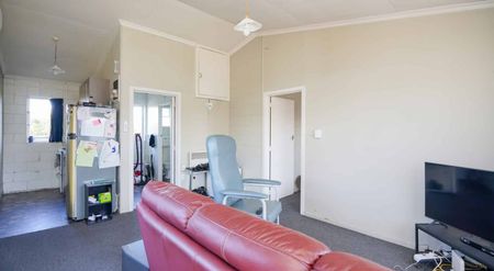 1-Bedroom Unit Available Now Located in Avenal! - Photo 5