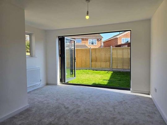 Blisworth Close, Northampton, NN4 - Photo 1