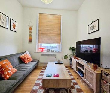 Worple Road, London, SW20 - Photo 3