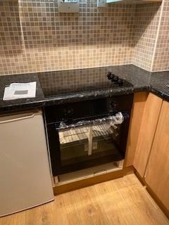 1 Bed Flat, St. Crispin House, CR0 - Photo 4