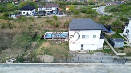 Casa individuala in Dezmir cu panorama spre aeroport - Photo 5