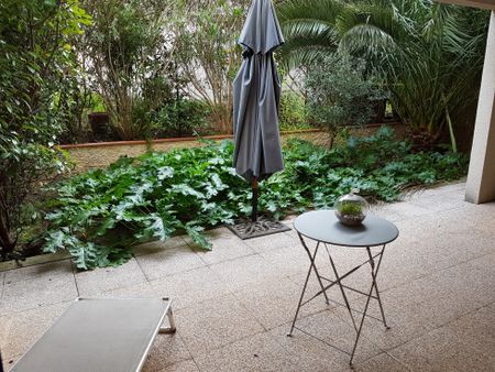 Location Appartement 2 pièces 53m² MARSEILLE 9ème - Photo 3